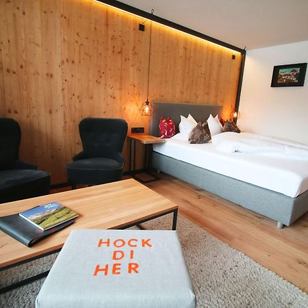 Berghotel Basur - Das Schihotel Am Arlberg Flirsch Luaran gambar