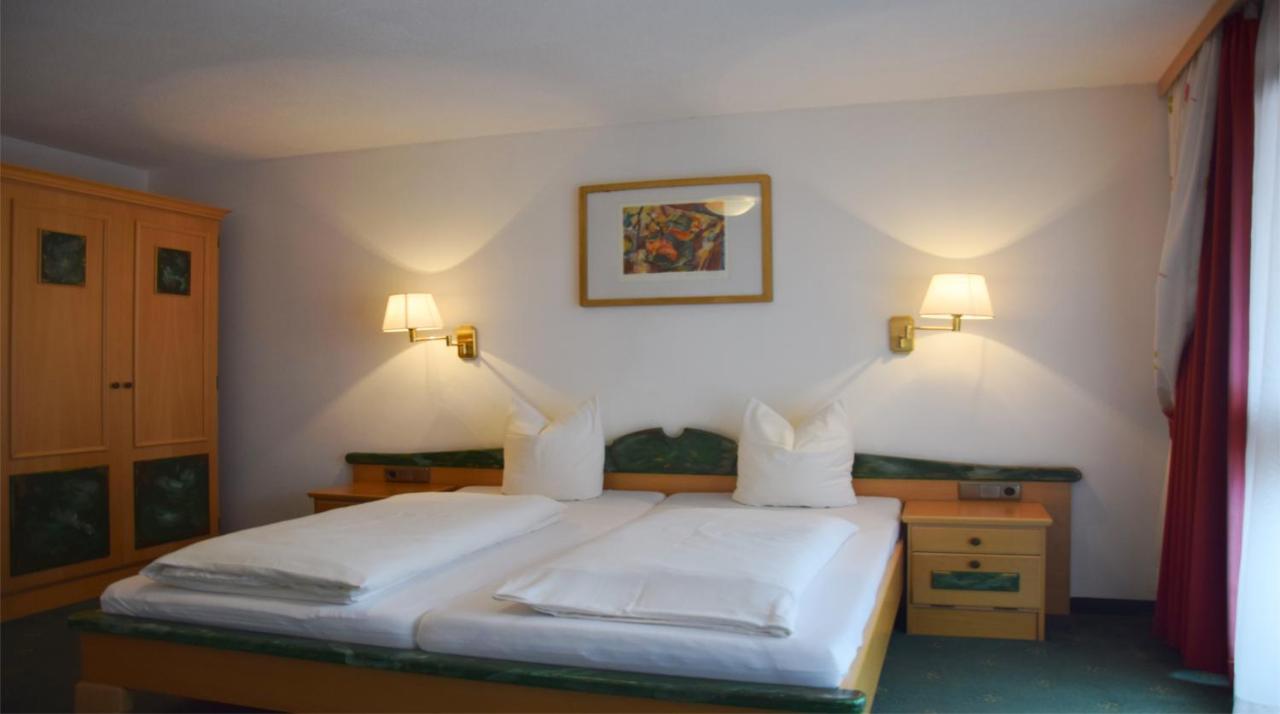 Berghotel Basur - Das Schihotel Am Arlberg Flirsch Bilik gambar