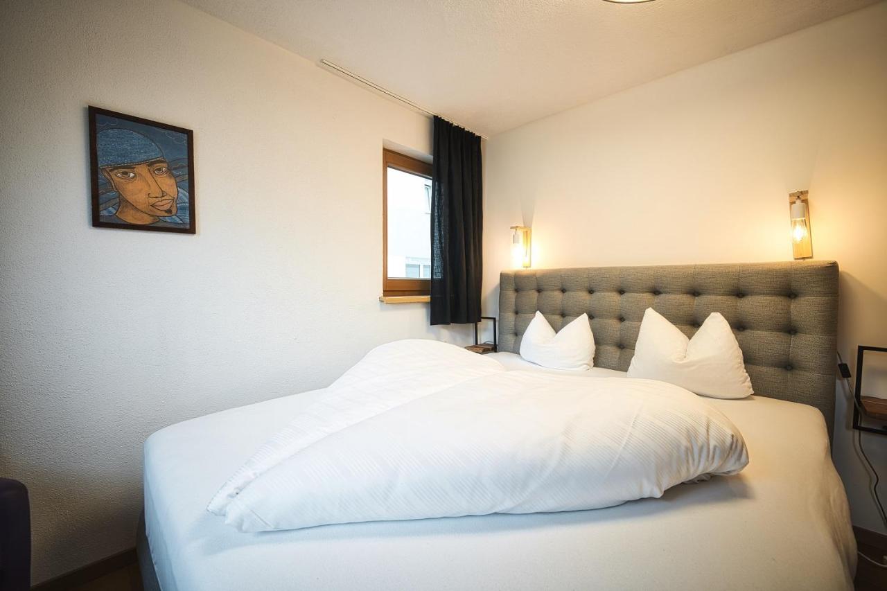 Berghotel Basur - Das Schihotel Am Arlberg Flirsch Luaran gambar