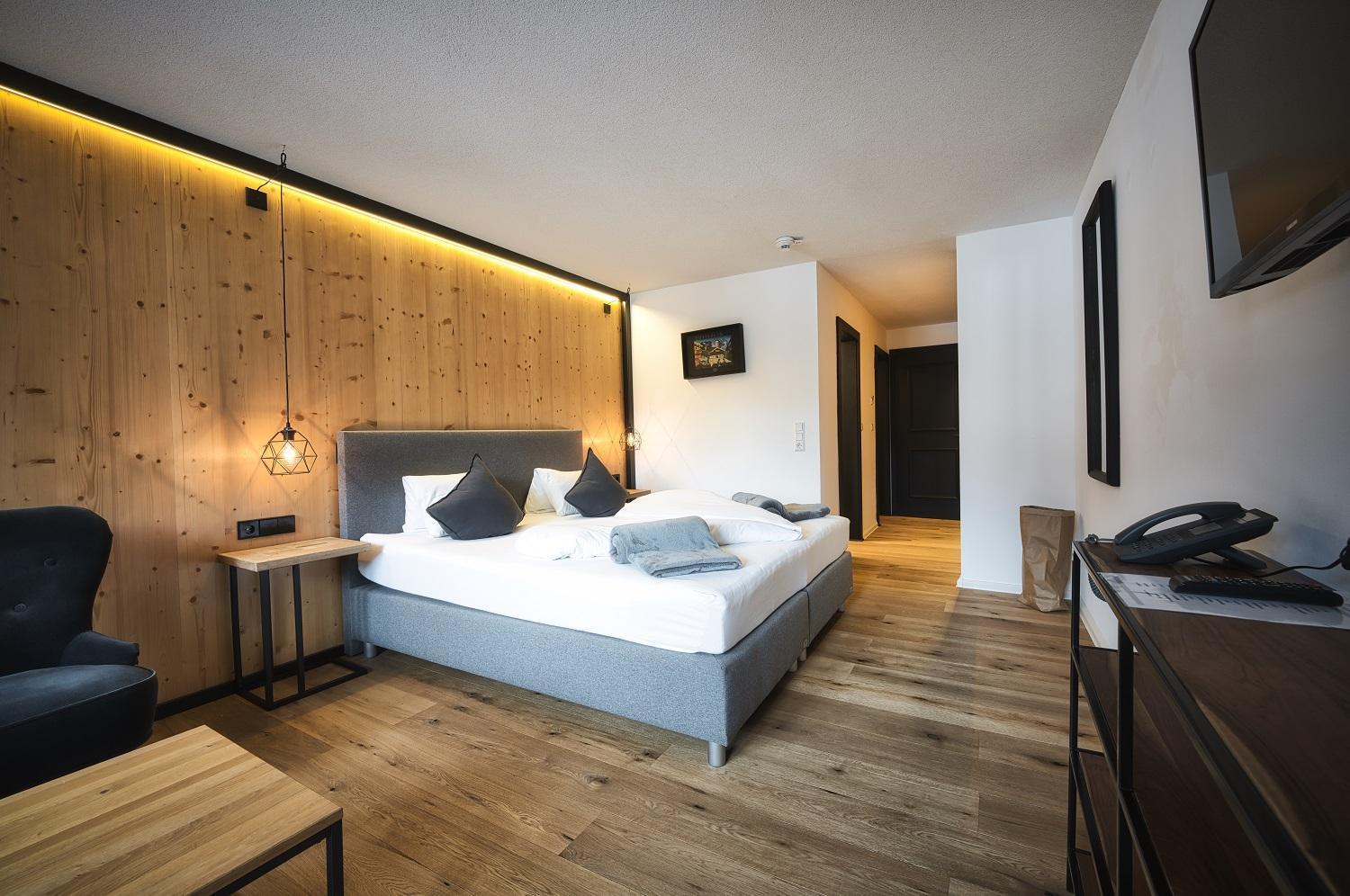 Berghotel Basur - Das Schihotel Am Arlberg Flirsch Luaran gambar