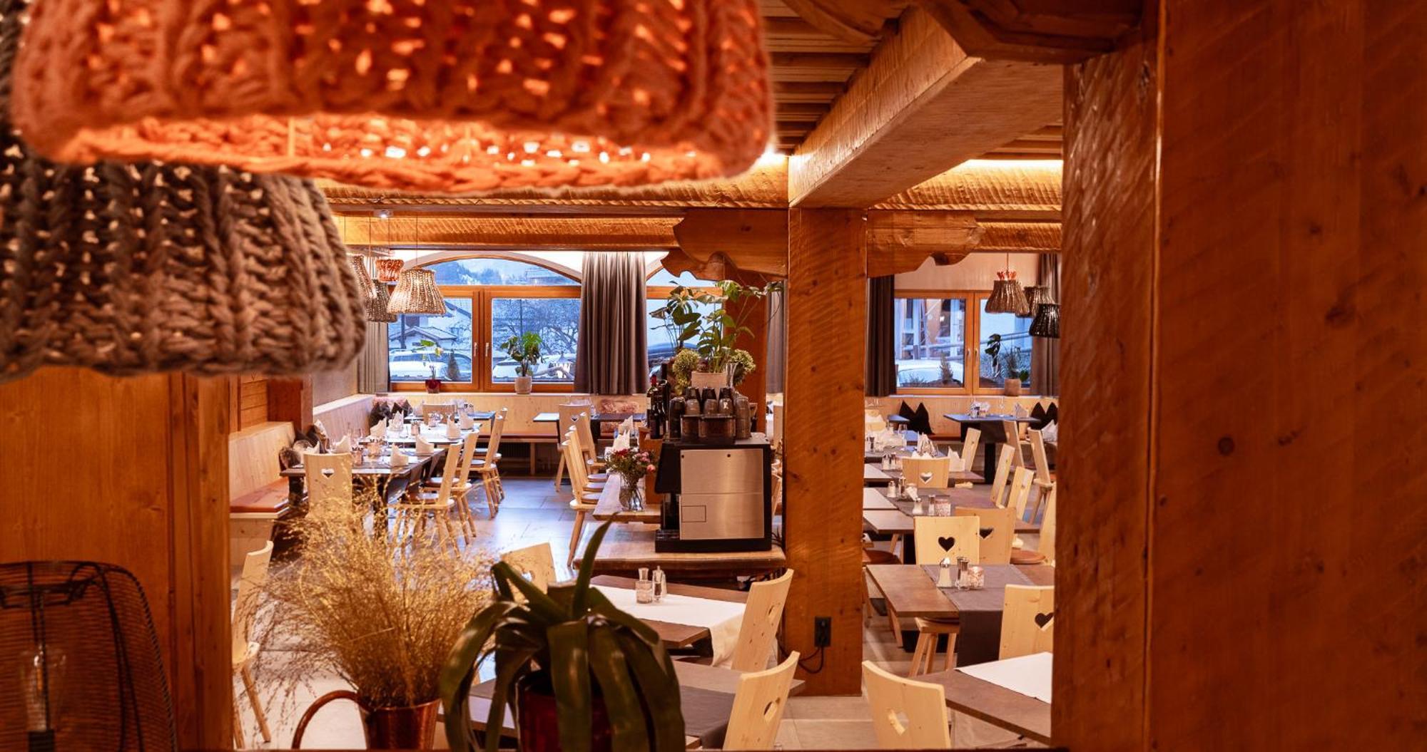 Berghotel Basur - Das Schihotel Am Arlberg Flirsch Luaran gambar